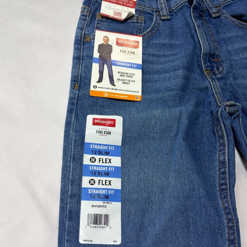 Boys wrangler NWT straight fit jeans size 12 slim flex - Picture 2 of 10